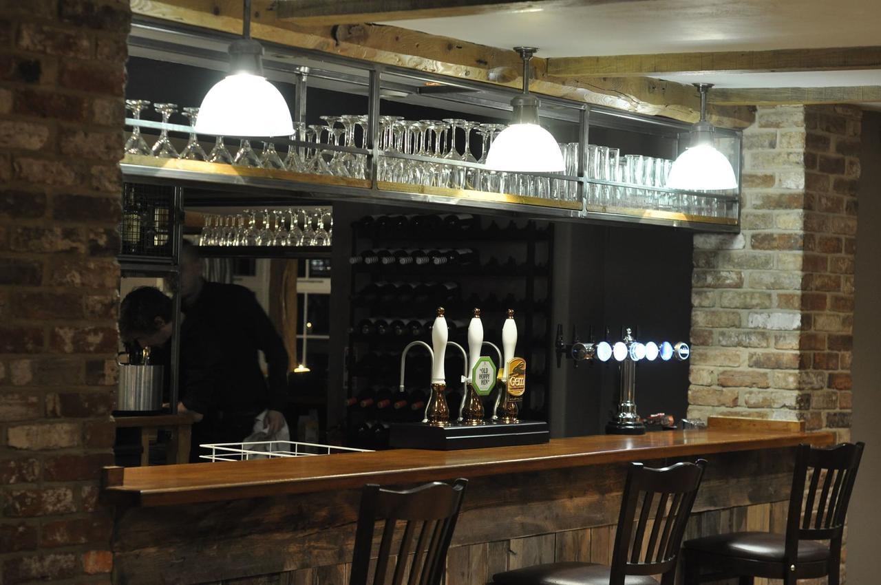 The Angel Inn ワーミンスター エクステリア 写真